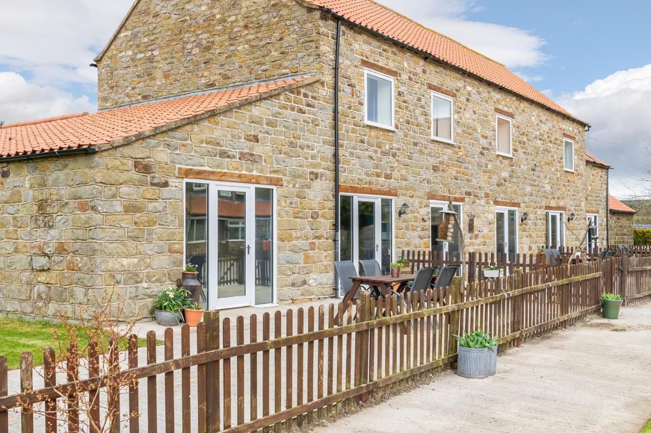 The Grainary Cottages スカーバラ エクステリア 写真