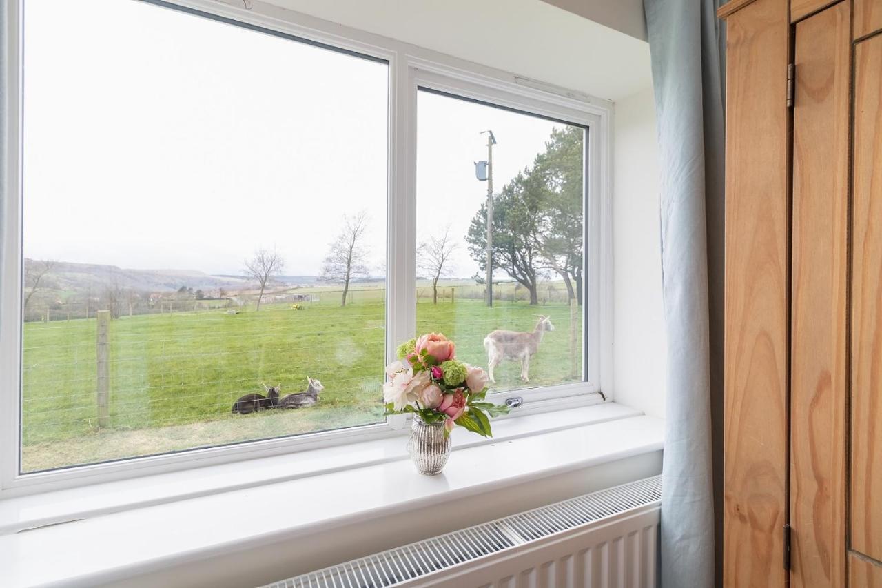 The Grainary Cottages スカーバラ エクステリア 写真