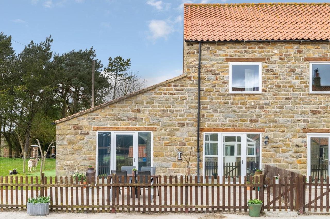 The Grainary Cottages スカーバラ エクステリア 写真